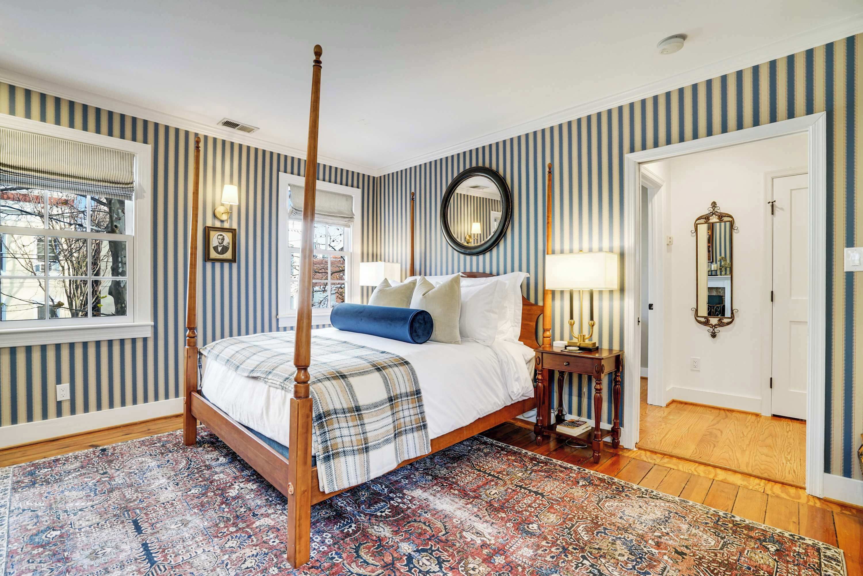 4 chambres, fer et planche à repasser, Wi-Fi, draps fournis