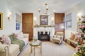 TV, fireplace, offices