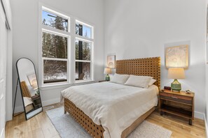 3 Schlafzimmer, BĂŒgeleisen/BĂŒgelbrett, kostenloses WLAN, BettwĂ€sche