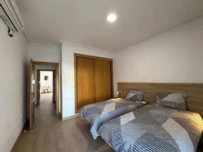 2 bedrooms, iron/ironing board, WiFi, bed sheets - Bright & modern 2 bedroom apartment - TR721LT (La Torre Golf Resort)