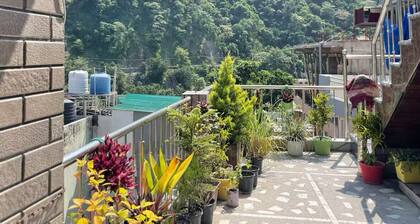 Charming 2-bedroom home in fabulous Rishikesh with WiFi, AC