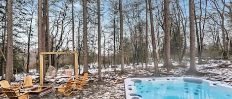 Tina de hidromasaje al aire libre