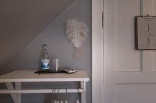 Cortinas blackout, tabla de planchar con plancha y wifi gratis 