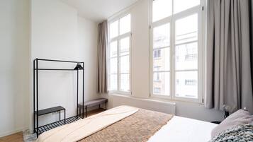 3 slaapkamers, reisbedje, wifi, beddengoed