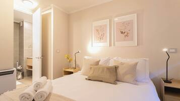 1 habitación, tabla de planchar con plancha, wifi y ropa de cama