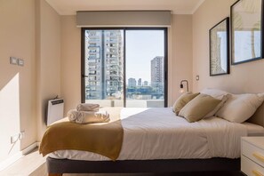 1 bedroom, iron/ironing board, WiFi, bed sheets - 1BR Apartment in Nunoa | Chic and Sunlit Space (Ñuñoa)