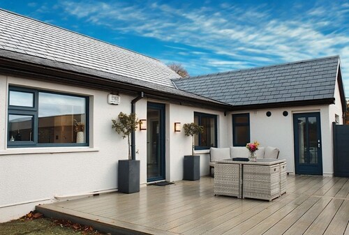 Spacious, Modern, Cosy, 4-Bedroom, 4-Bathroom Home. Views of Rock of Cashel.