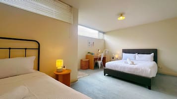 2 Schlafzimmer, Schreibtisch, Bügeleisen/Bügelbrett, Reisekinderbett