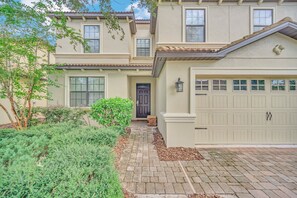 Exterior detail - Cozy 6 Bed Family Pool Home with Game Room-1422MVD (Four Corners)