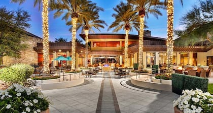 Trilogy Vistancia 55+ with Amazing Spa and Firepit. Amenities Galore.