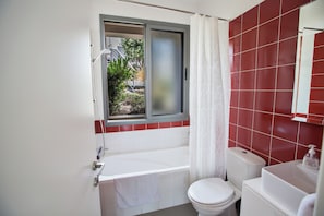 Villa, 3 Bedrooms, Private Pool, Garden View | Bathroom - Latchi Holiday Villa Ev21 (Neo Chorio)