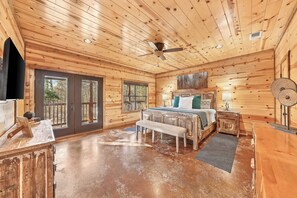 3 habitaciones, tabla de planchar con plancha, wifi y ropa de cama