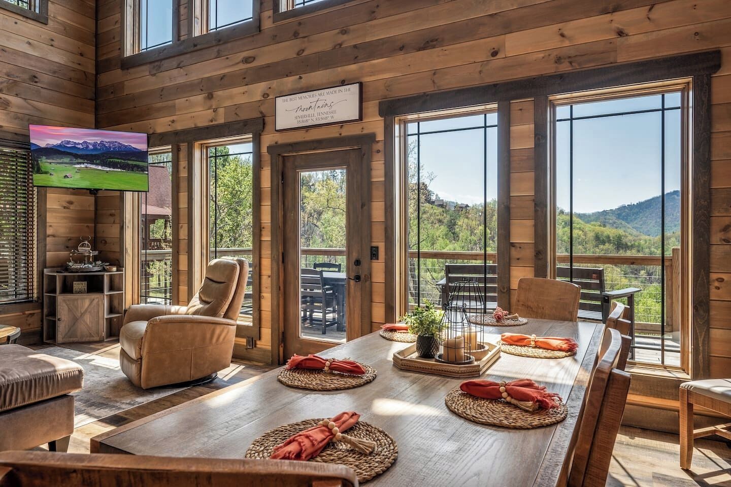 المنشأة من الداخل