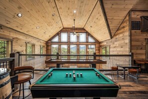 غرفة الألعاب