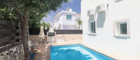 Villa, 2 Bedrooms, Private Pool, Garden View | Kolam renang | Kolam renang terbuka