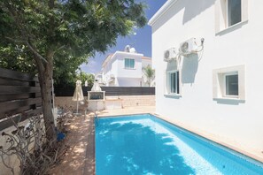 Villa, 2 Bedrooms, Private Pool, Garden View | Kolam renang | Kolam renang terbuka 