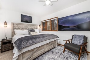 2 habitaciones, tabla de planchar con plancha y cuna de viaje