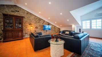 Villa, Ocean View | Living area