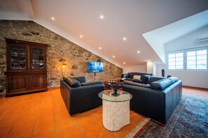 Living area - Quinta da Victória by venimar (Viana do Castelo)