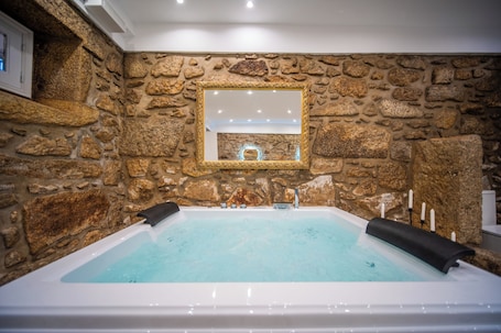 Villa, Ocean View | Bathroom | Shower, hair dryer, soap, shampoo