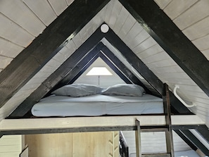 Deluxe Cottage | 1 bedroom, Egyptian cotton sheets, premium bedding, down comforters
