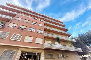 Exterior - Graceful Apartment near St.Peter - METRO at mt 100 (Roma)