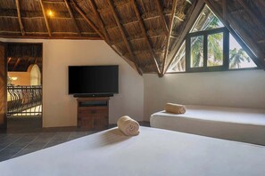 3 habitaciones, tabla de planchar con plancha, cuna de viaje y wifi