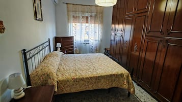 1 Schlafzimmer, Bügeleisen/Bügelbrett, kostenloses WLAN, Bettwäsche