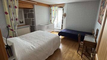 4 chambres, fer et planche Ă repasser, Wi-Fi