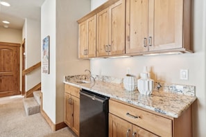 House, 4 Bedrooms | Interior
