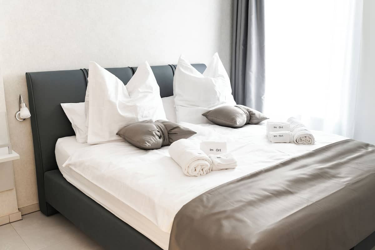Classic Double Room | Meja, Wi-fi percuma