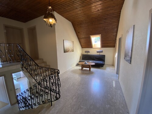 Ruhiges charmantes Ferienhaus mit 10 Schlafzimmern in Fischach / Heimberg