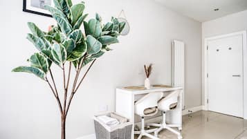 1 kamar tidur, setrika/meja setrika, dan Wi-Fi gratis