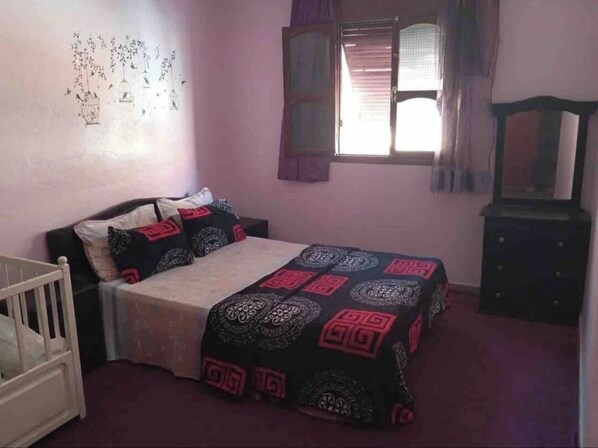 1 bedroom, iron/ironing board, WiFi, bed sheets