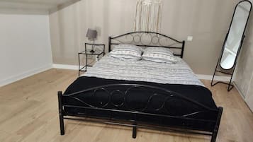 3 slaapkamers, reisbedje, gratis wifi, beddengoed