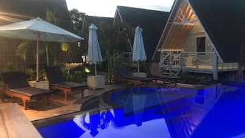 Kolam renang terbuka