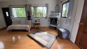 Interior - The house in the forest (Ciudad de Guatemala)