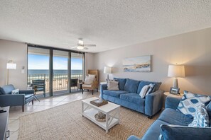 TV, tavolo da ping pong