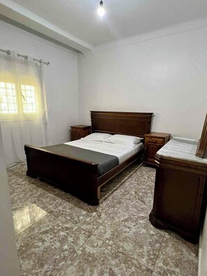 2 bedrooms, bed sheets