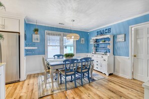 Dining - Sun, Sand, and Serenity - 3 Bedroom Dog Friendly Cottage Steps from the Beach (Garden City Beach)