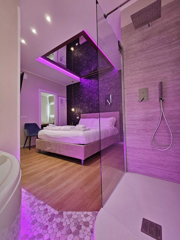 1 bedroom, in-room safe, free WiFi, bed sheets