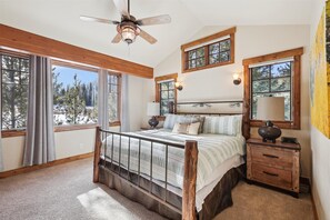 4 habitaciones, tabla de planchar con plancha y wifi gratis