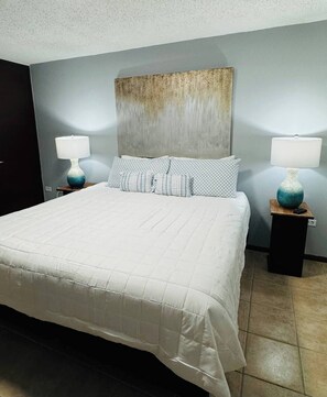 2 bedrooms, iron/ironing board, WiFi - Sea La Vie Beachfront Apartment (Rincón)