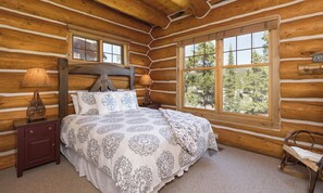 4 bedrooms, desk, iron/ironing board, WiFi