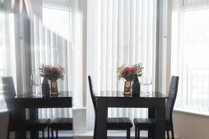 Living area - Whitchurch 2 Bedroom Flat near Hospital  (Cardiff)