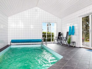 House | Pool