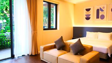 Premium bedding, minibar, in-room safe, desk
