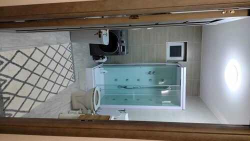 Apartment in the city center, quiet environment!