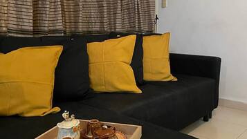 Apartment, 2 Bedrooms, Accessible, Smoking | Bahagian dalam