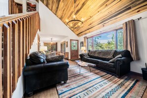 TV, fireplace, DVD player